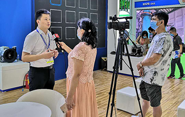 雷茨空氣懸浮風(fēng)機(jī)《中國環(huán)博會廣州展》現(xiàn)正在火熱進(jìn)行中。。。